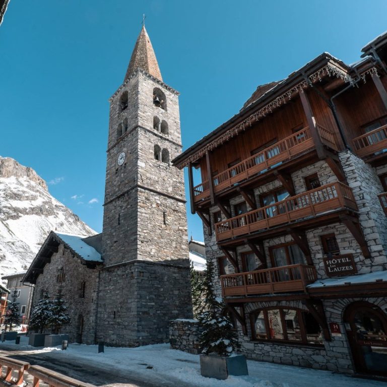 Val d'Isère - France Taxi VTC Haute-Savoie by Classe-Affaires VTC - Chauffeur privé de sécurité - France - Suisse - Luxembourg