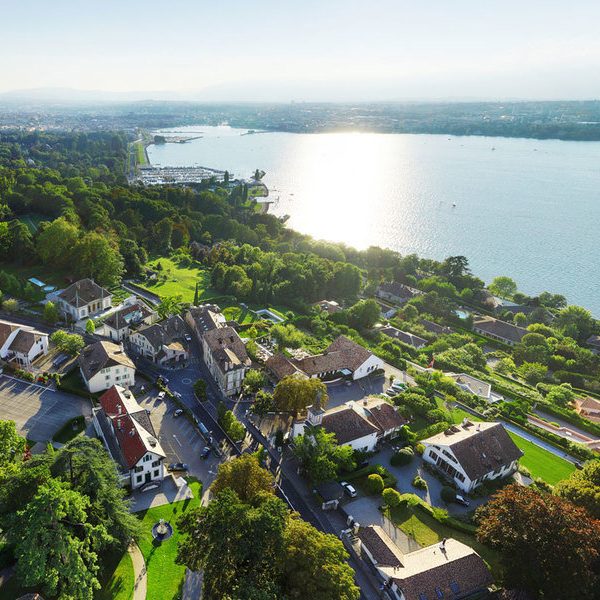 Village de Cologny - Genève Taxi VTC Haute-Savoie by Classe-Affaires VTC - Chauffeur privé de sécurité - France - Suisse - Luxembourg